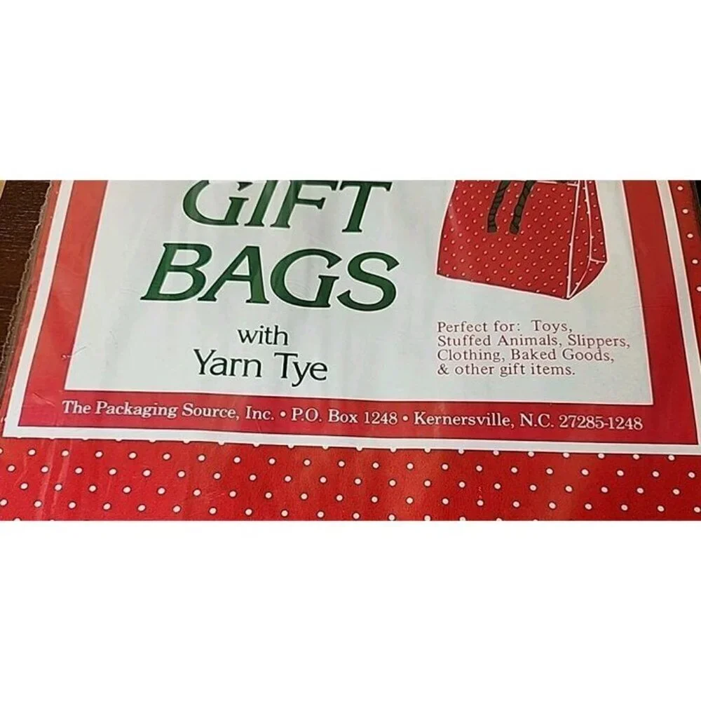 2 Packages Vintage Gift Bag With Yarn Made In USA
